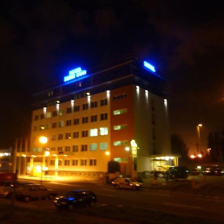 Hotel Jurki Dom Pozsony Kültér fotó