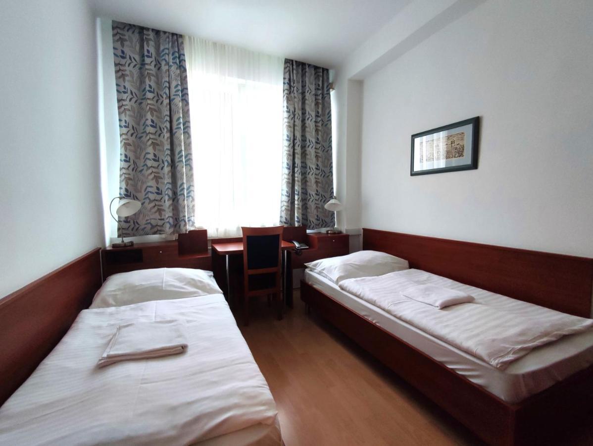 Hotel Jurki Dom Pozsony Kültér fotó