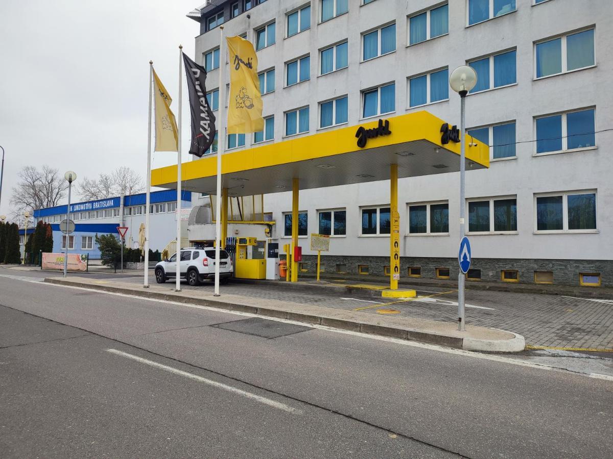 Hotel Jurki Dom Pozsony Kültér fotó