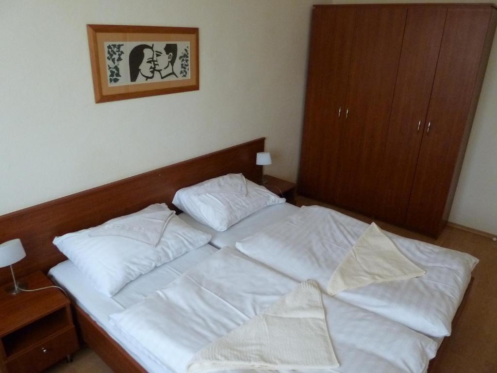 Hotel Jurki Dom Pozsony Kültér fotó